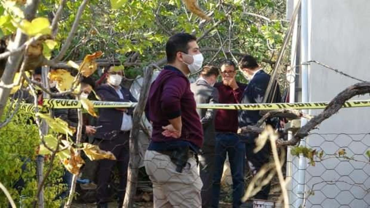 İla&ccedil; almak i&ccedil;in eczaneye giden kadın, evde anne ve babasının cesedini buldu