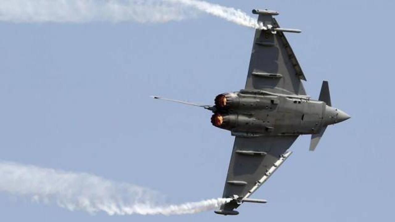Kuveyt, İtalya'dan iki savaş uçağını teslim aldı
