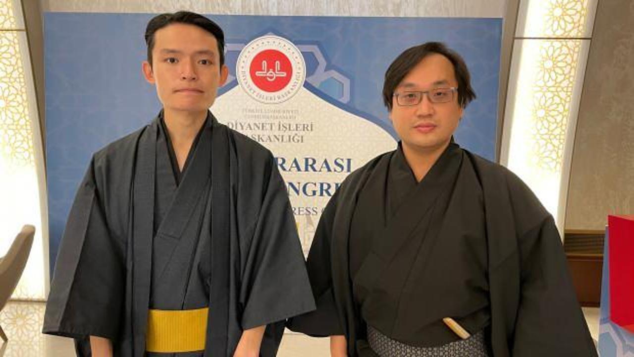 Müslümanlığı seçen Japon akademisyen Türkiye'de öğrencilerine İslam'ı öğretiyor