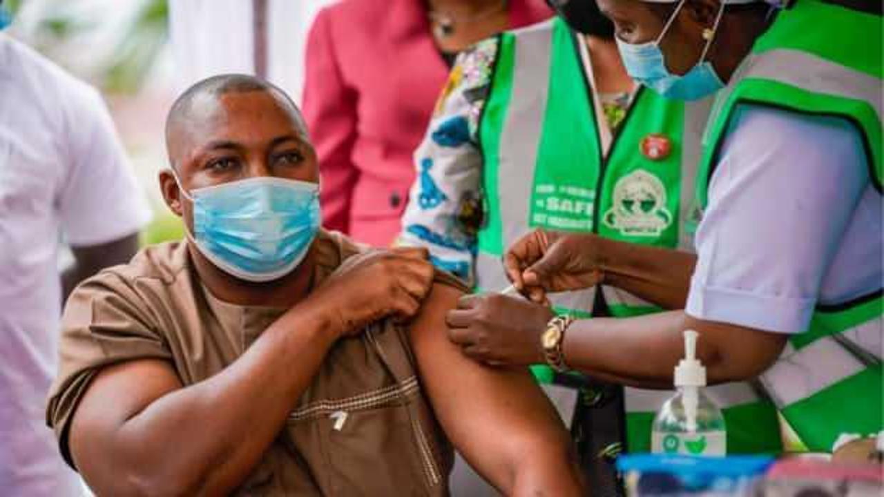 Nijerya, "tarihi geçmiş Kovid-19 aşısı yapıldığı" iddialarını yalanladı