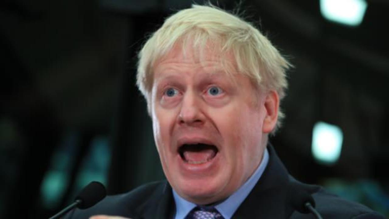 Boris Johnson'a büyük şok: 200 yıllık kale düştü!