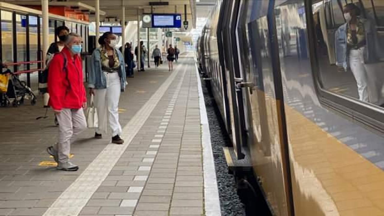 Hollanda'da işletmeler ocak ayı ortasına kadar kapatıldı!