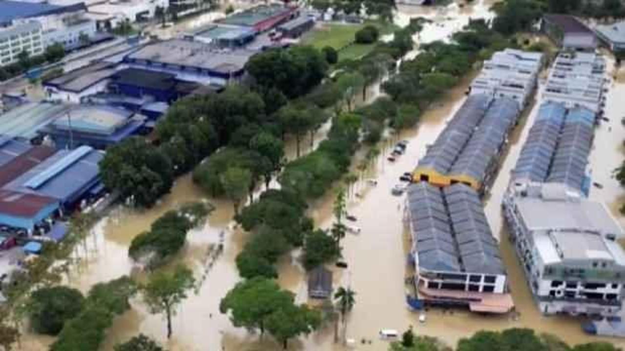 Malezya'da sel felaketi: 30 binden fazla kişi tahliye edildi