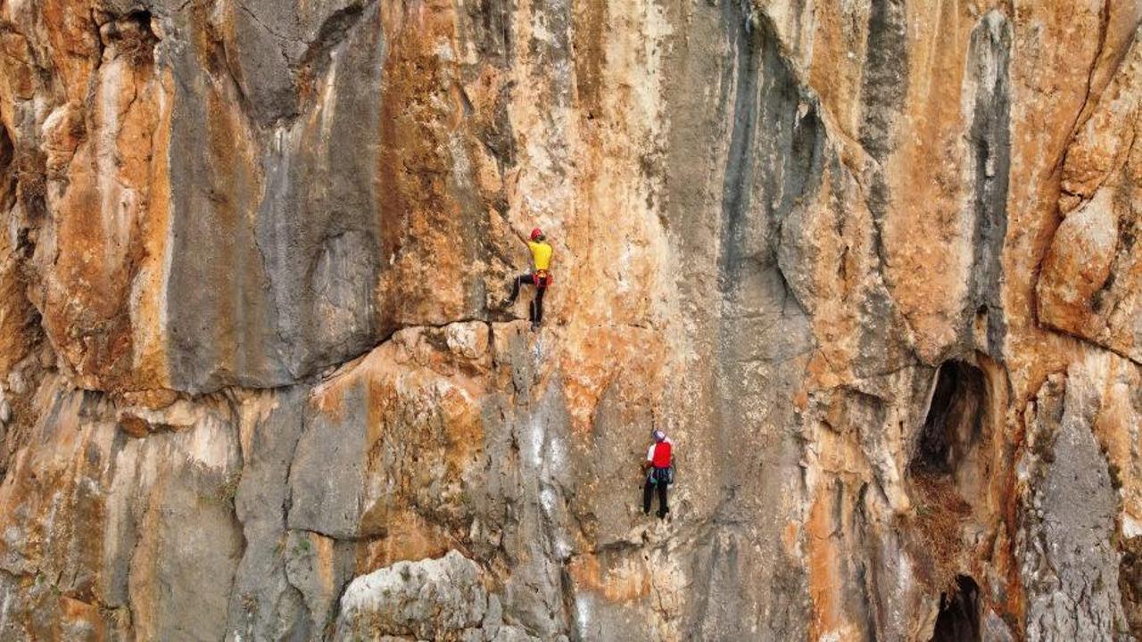 Üç kaya duvarına yoğun ilgi! Kaya tırmanışçıları akın ediyor