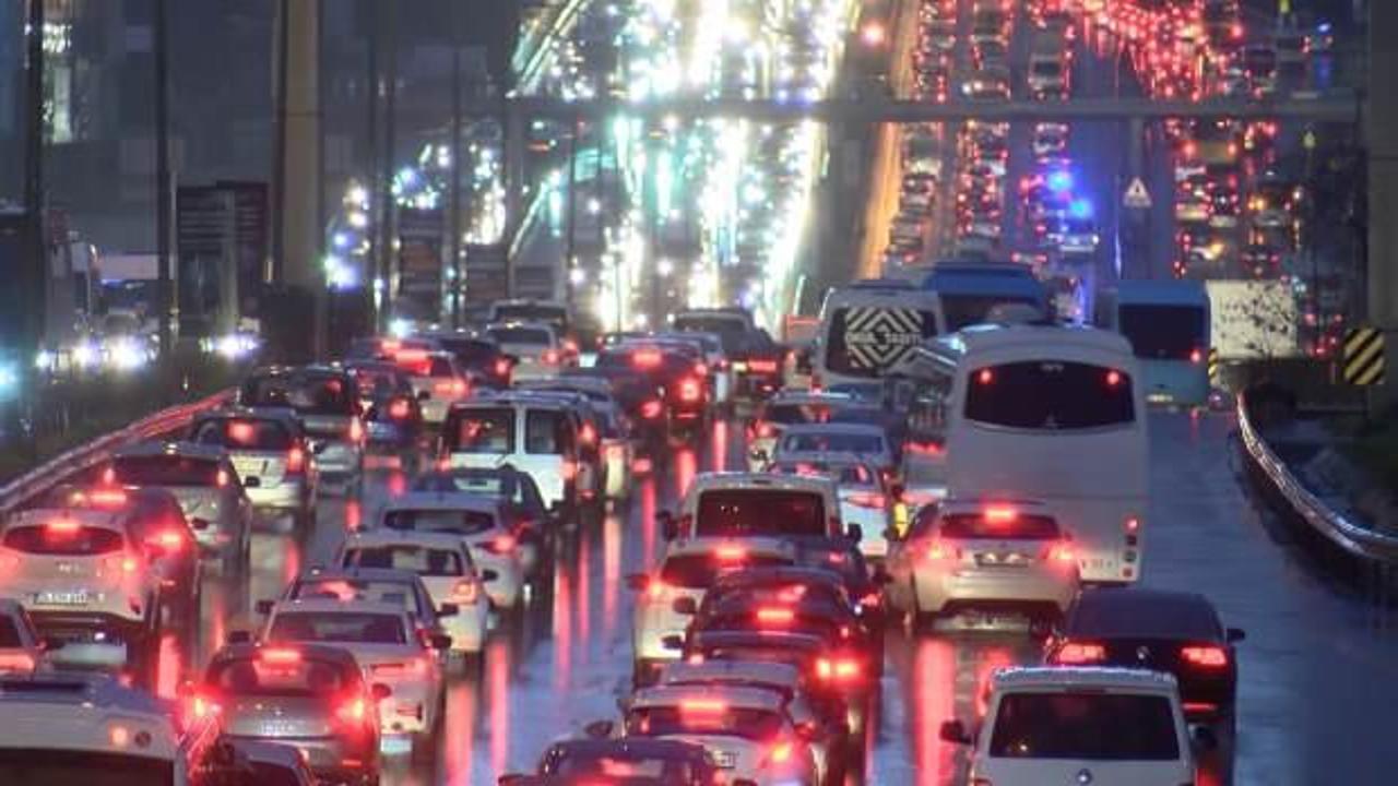 Son dakika: İstanbul'da trafik kilit! Yoğunluk yüzde 76 oldu