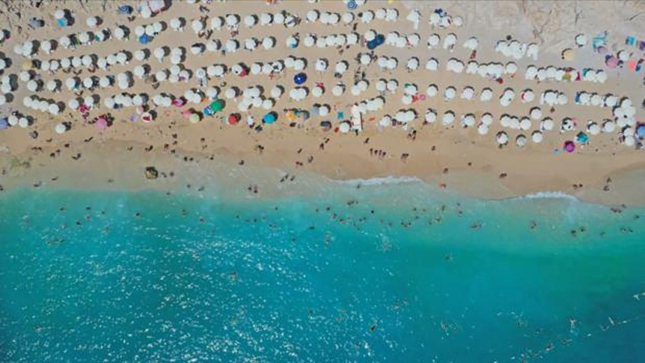 Antalya'ya turist akını: Yıl bitmeden dokuz milyonluk hedef aşıldı