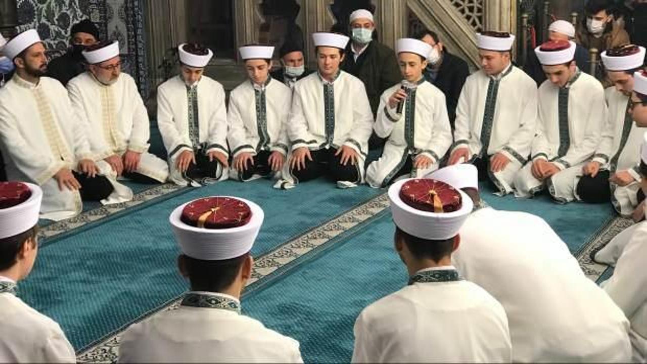 "Cennetten par&ccedil;alar" barındıran Sokullu Şehit Mehmet Paşa Cami'nde icazet t&ouml;reni