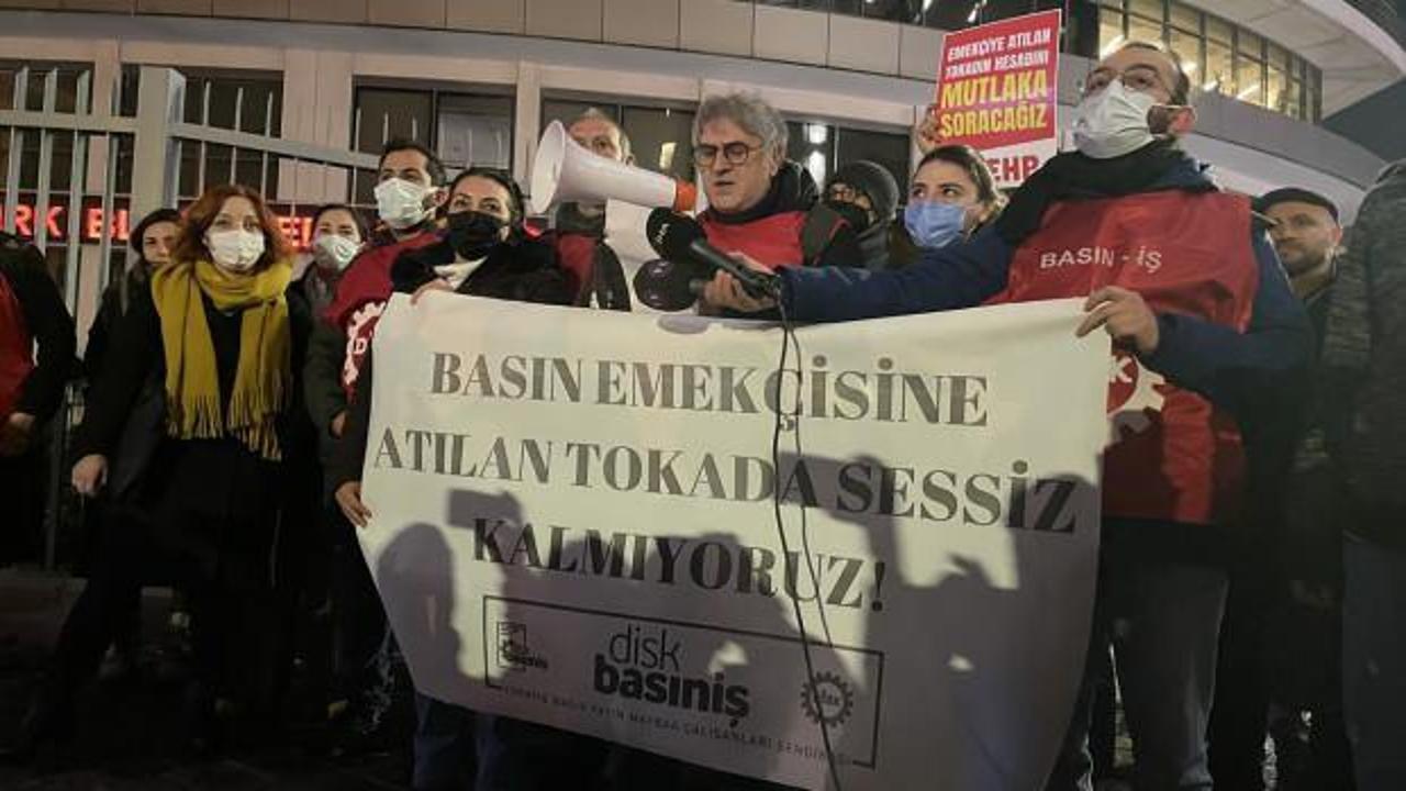Habertürk binası önünde İHA muhabirine tokat atan gazeteci protesto edildi