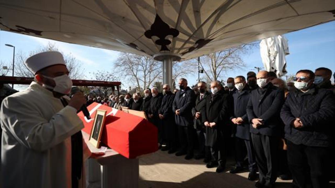 Klasik T&uuml;rk m&uuml;ziği sanat&ccedil;ısı Alaeddin Yavaşca, son yolculuğuna uğurlandı