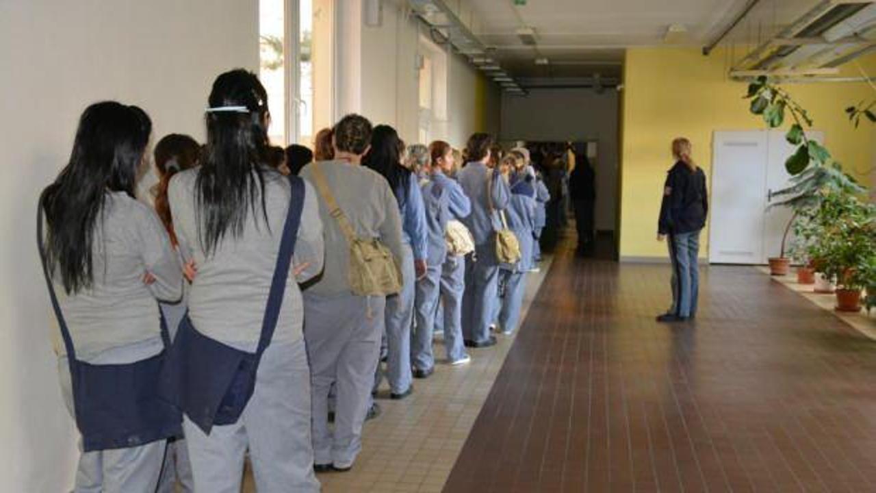 Çekya'da hapishanede kadın mahkuma işkence