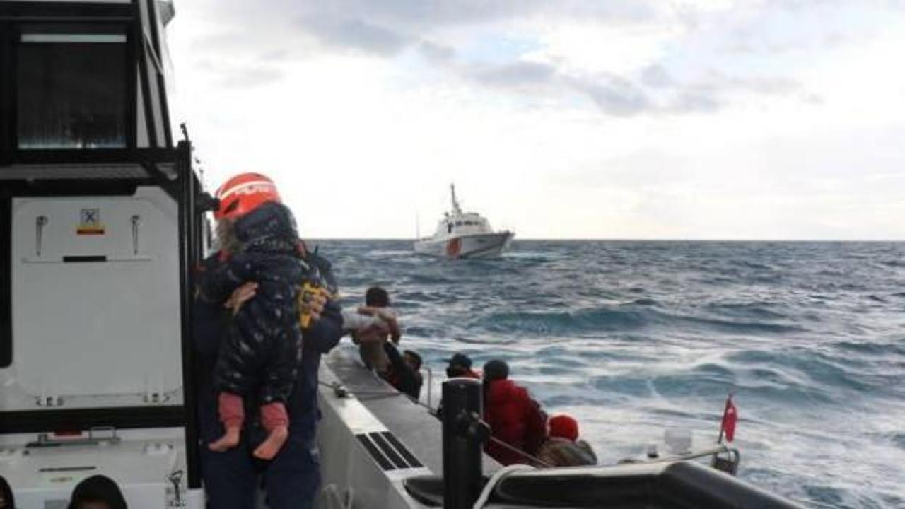 İzmir açıklarında 2 düzensiz göçmenin cansız bedenine ulaşıldı