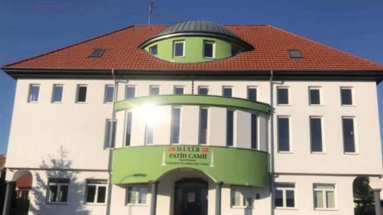 Almanya'daki camiye ikinci kez saldırı düzenlendi