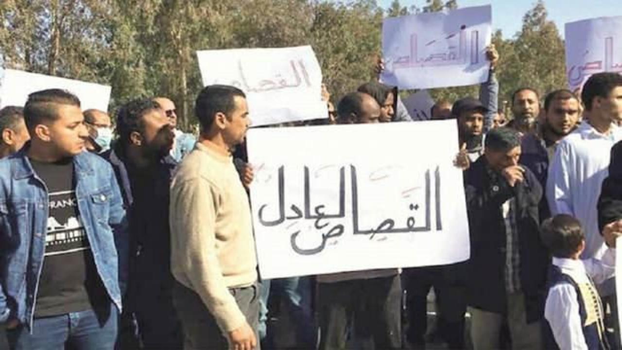 Libya'da halk ayaklandı: Hafter'e isyan