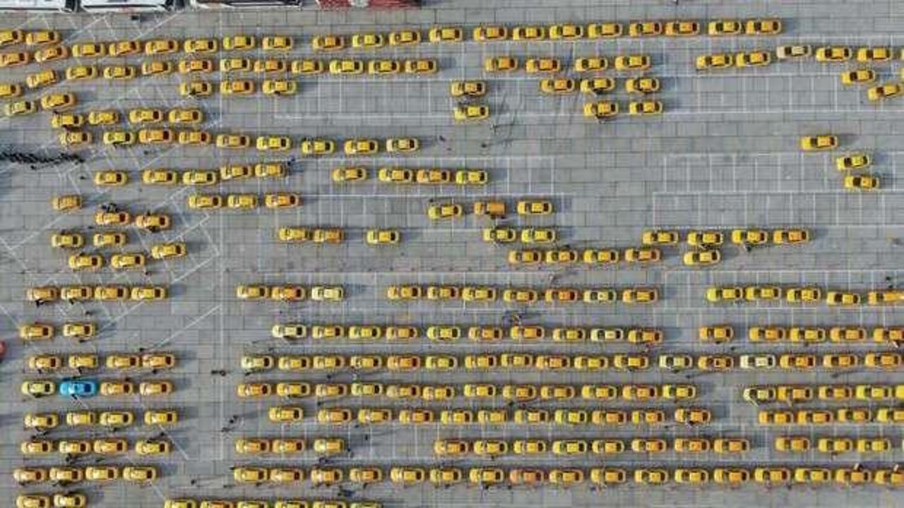 &Uuml;&ccedil;&uuml;nc&uuml; g&uuml;n&uuml;nde de kuyruk s&uuml;r&uuml;yor!