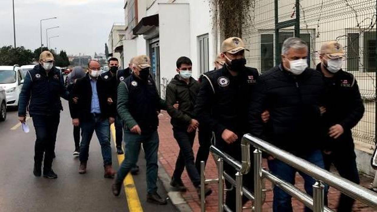Adana'da FET&Ouml; operasyonunu; G&ouml;zaltılar var