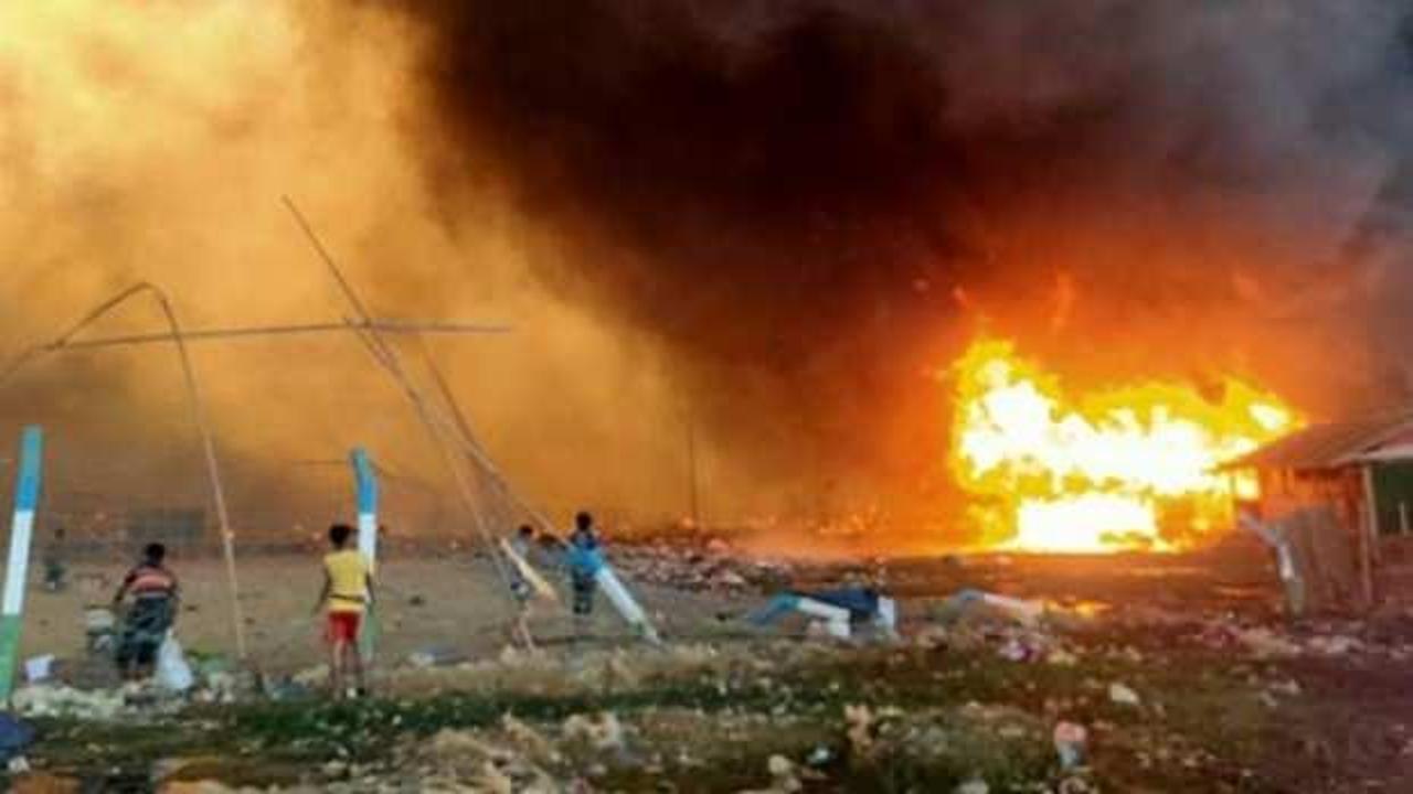 Bangladeş'te Arakanlı Müslümanların yaşadığı kampta yangın çıktı
