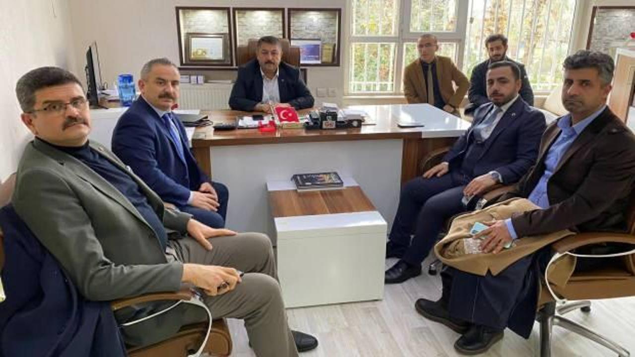 Anadolu Yayıncılar Derneği Başkanı Sinan Burhan Şanlıurfa'da yerel medyayı ziyaret etti