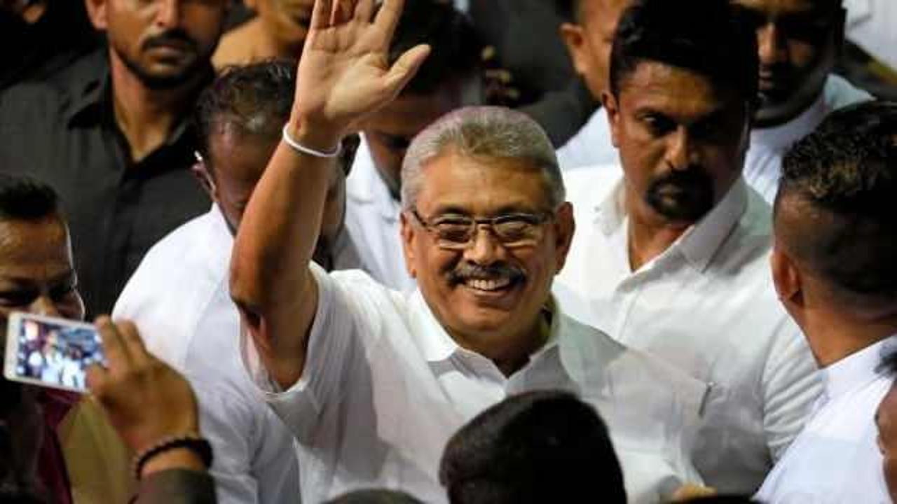 Sri Lanka Devlet Başkanı politikasını eleştiren bakanı görevden aldı