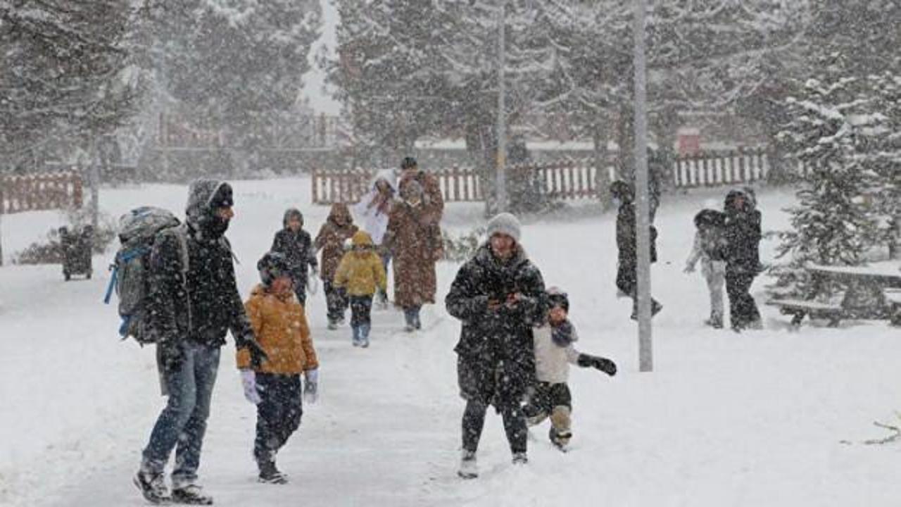Eğitime kar engeli: İşte okulların tatil edildiği il ve ilçeler