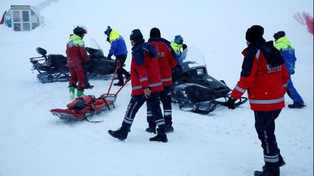 Erciyes Dağı'nda 3 kişi çığ altında kaldı! 1 turist hayatını kaybetti