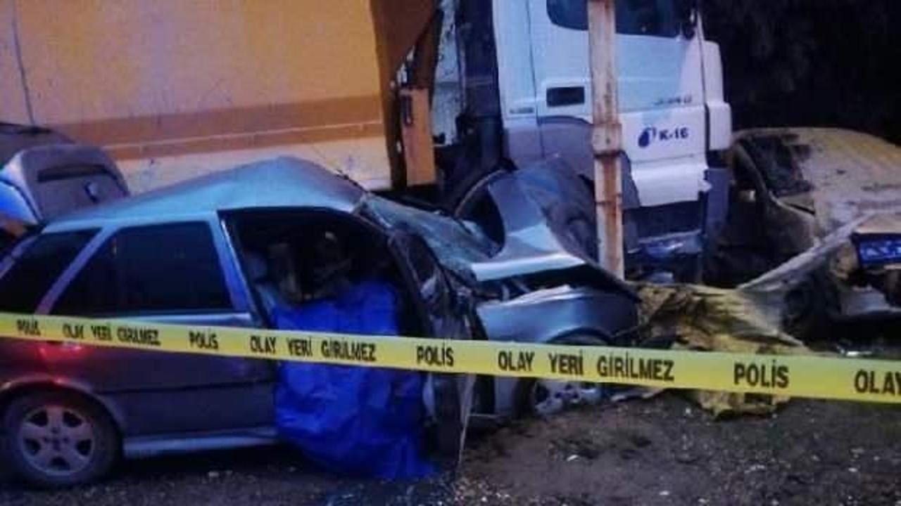Gaziantep'te, hafriyat kamyonuyla çarpışan otomobilin sürücüsü öldü
