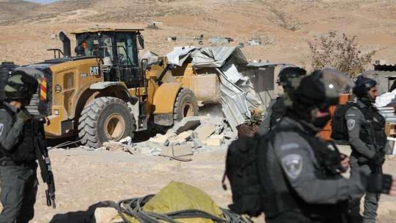 İsrail güçleri Batı Şeria'da Filistinlilerin evlerini yıktı