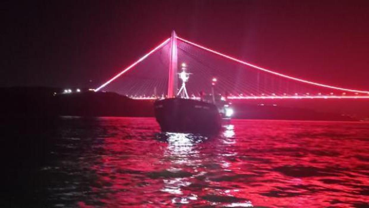  İstanbul Boğazı'nda kuru yük gemisinde makine arızası 