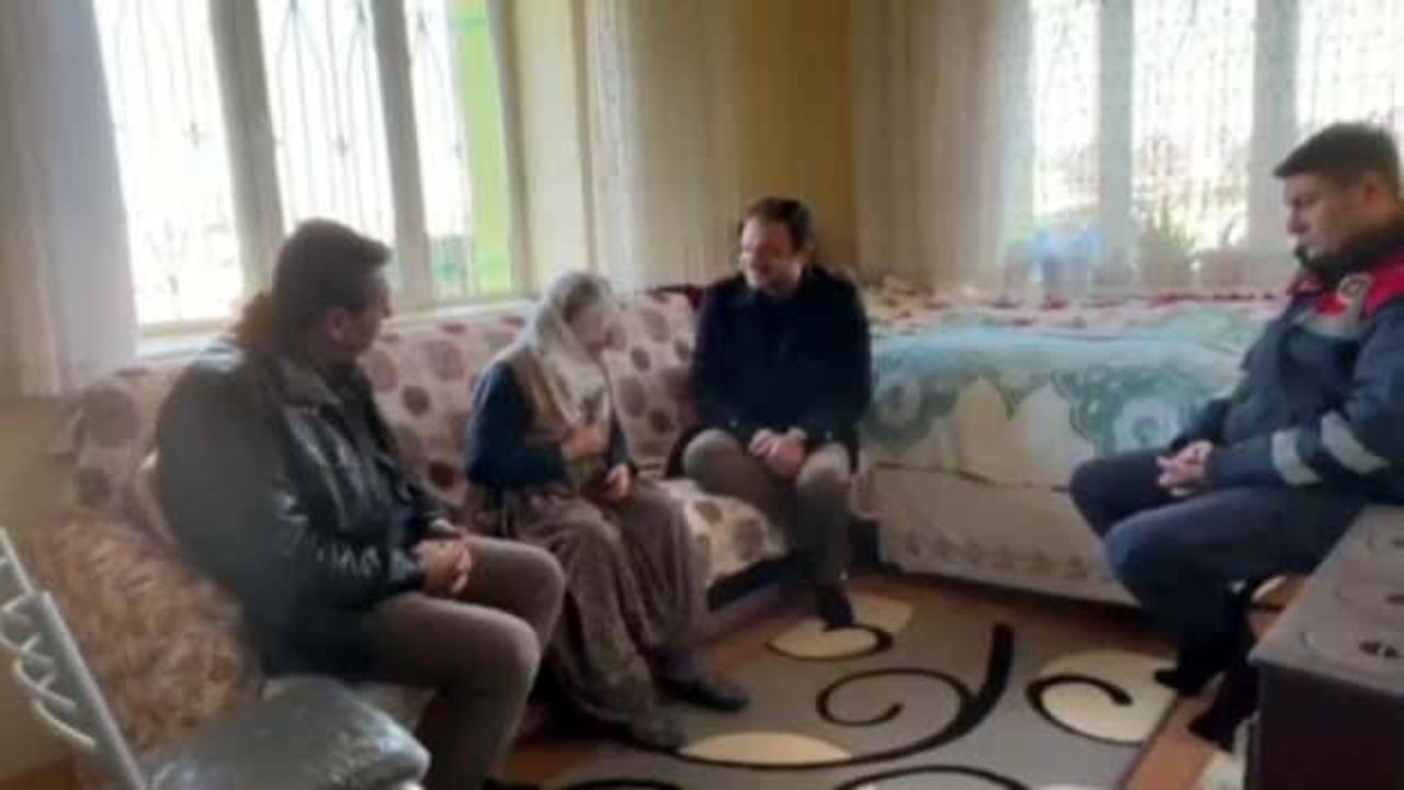 Kayseri'de 83 yaşındaki Zeliha teyze askerlere çorap ördü