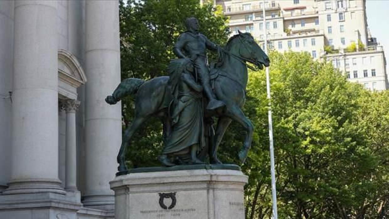 Eski ABD Başkanı Roosevelt'in heykeli New York'taki müzenin önünden kaldırıldı