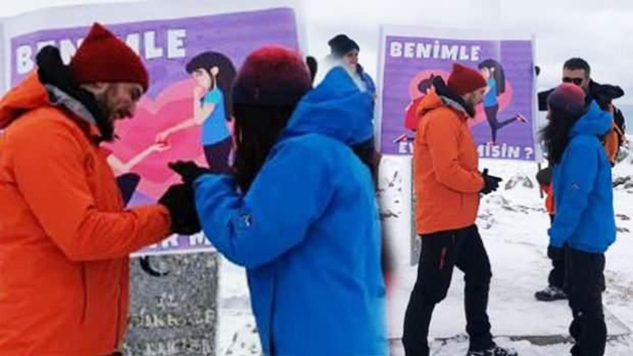 Karlar arasında Dinek Dağı&rsquo;nın zirvesinde s&uuml;rpriz evlilik teklifi   
