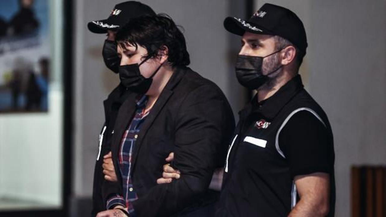 'Tosuncuk'tan pişkin savunma: M&uuml;ştekiler salonu terk etti