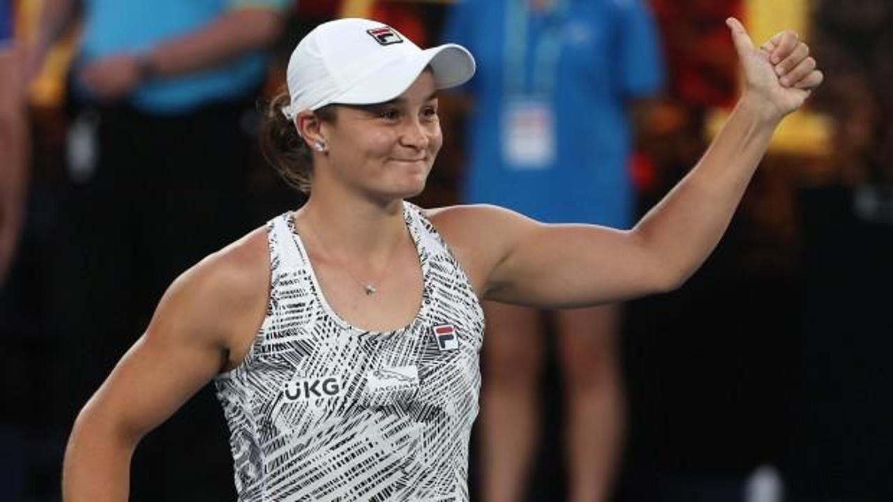 Barty ve Berrettini, Avustralya A&ccedil;ık'ta yarı finale y&uuml;kseldi