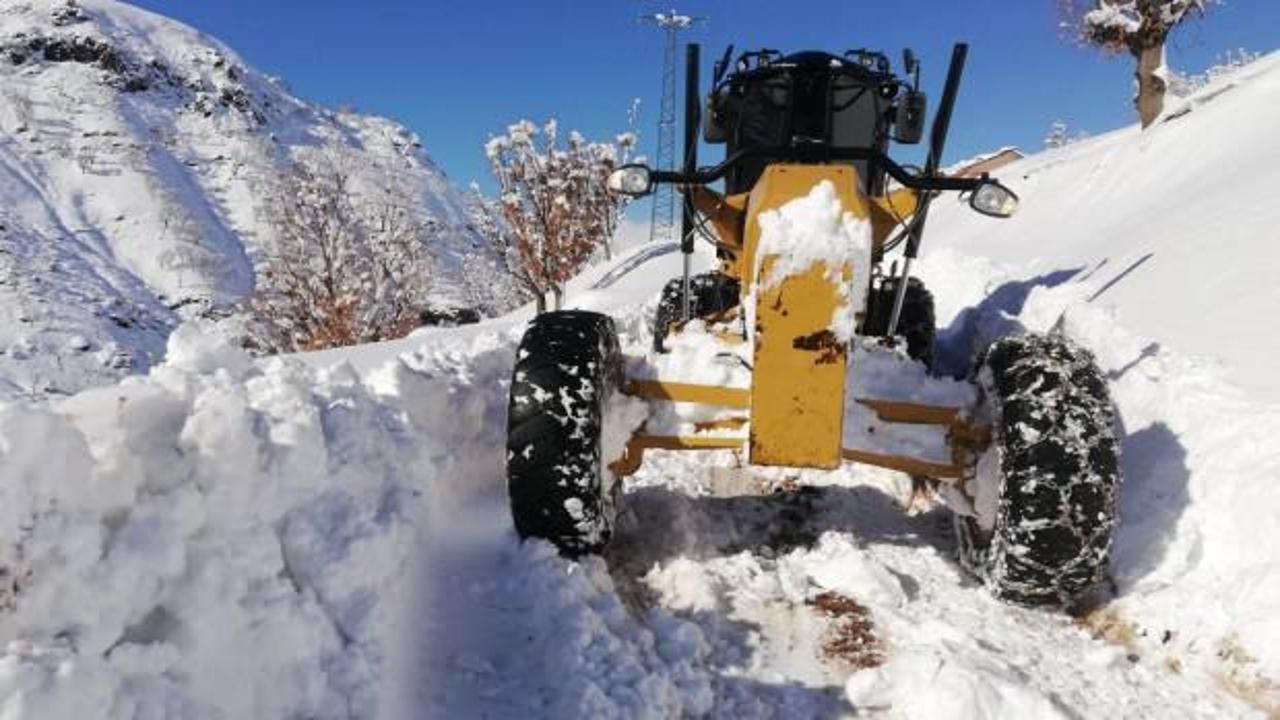 Batman&rsquo;da ulaşıma kar engeli, a&ccedil;ılan k&ouml;y yolları tekrar kapandı