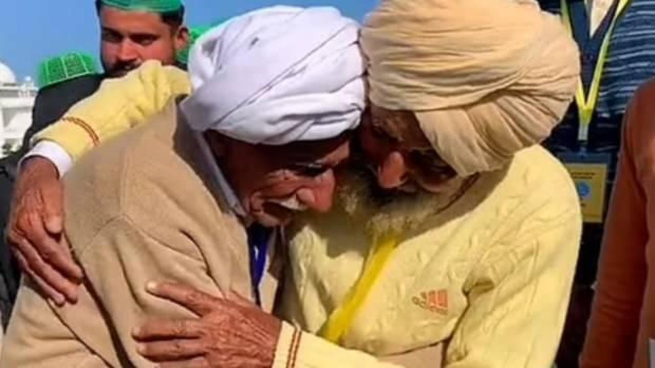 İki ülkenin ayrılması yüzünden 2 kardeş 74 yıl sonra buluştu 