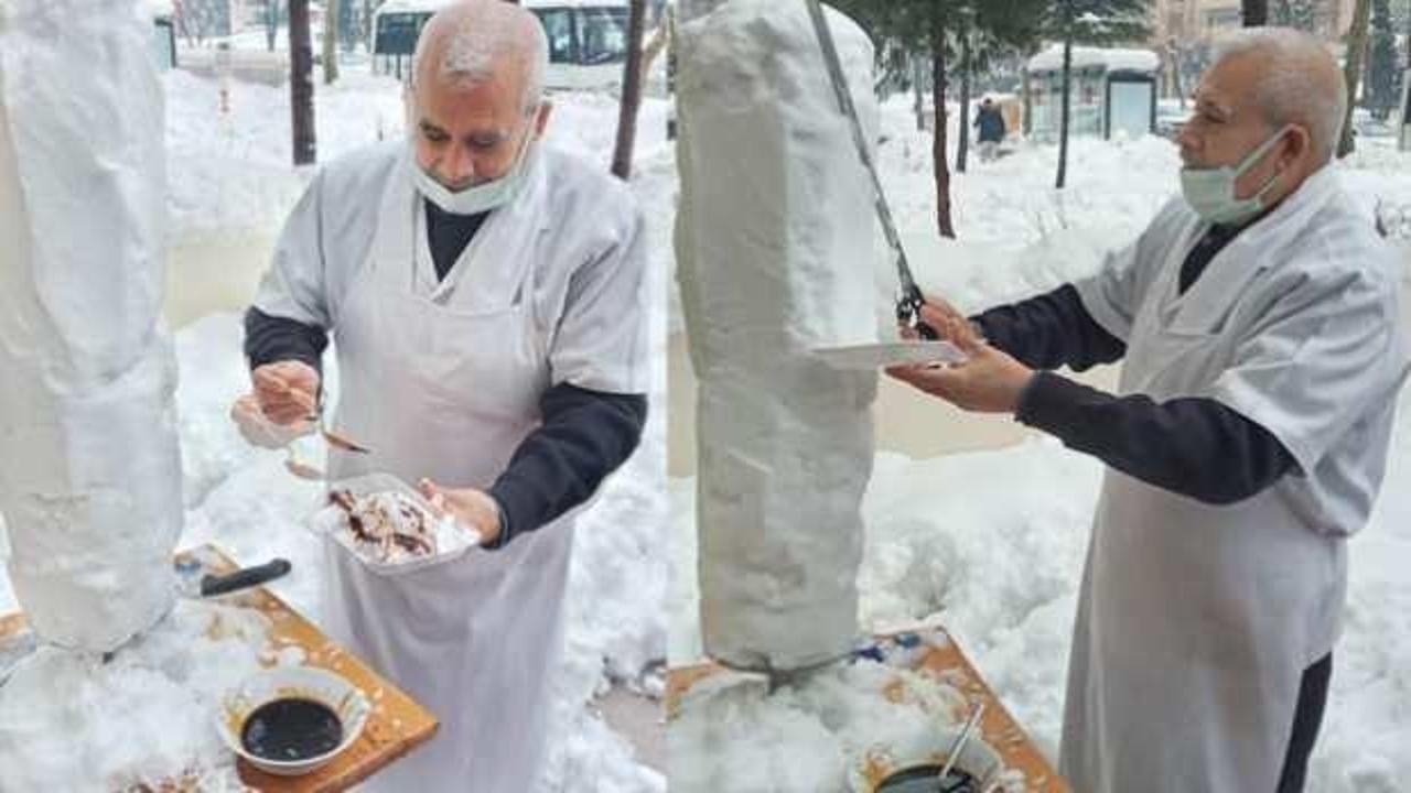 Kahramanmaraş'ta d&ouml;ner ustasından "karsamba&ccedil; d&ouml;ner" ikramı 