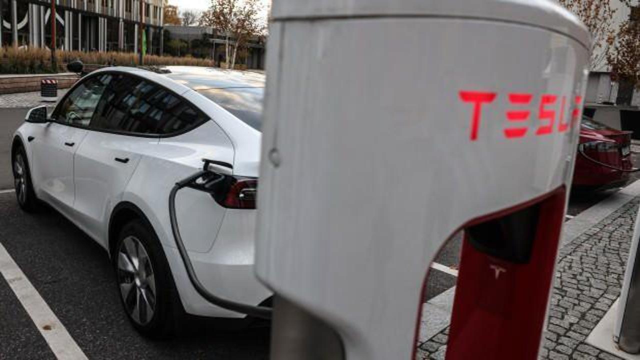 Tesla İzmir'de süper şarj istasyonu kuracak
