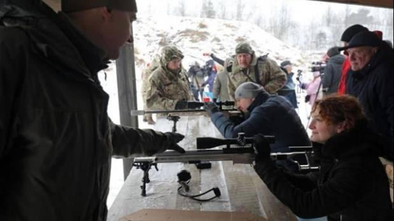 Ukrayna, vatandaşına silah eğitimi vermeye başladı