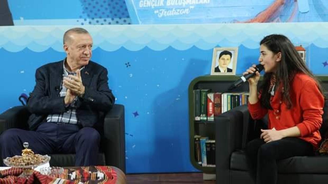 Cumhurbaşkanı Erdoğan yanında oturan kızın kimliğini öğrenince şaşırdı
