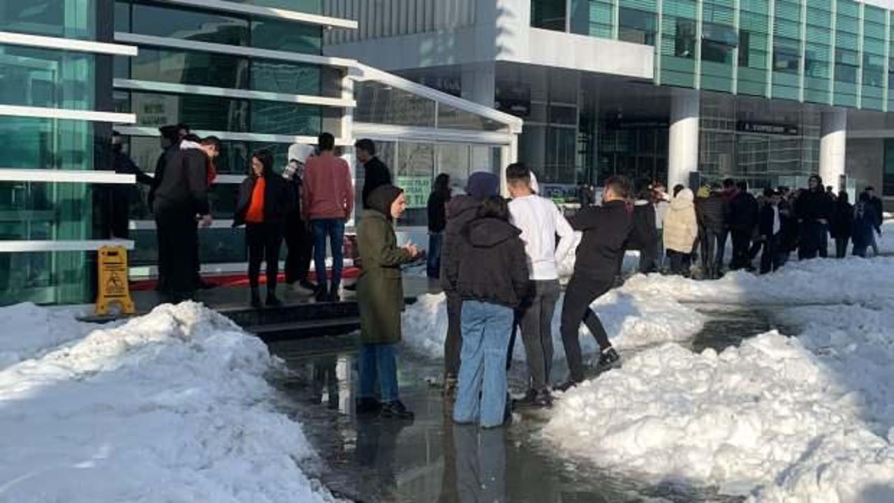 Konya'da zehirlenen 30 üniversite öğrencisi hastaneye kaldırıldı 
