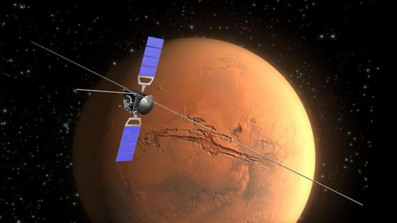 Mars'ta su var mı? Avrupa Uzay Ajansı'ndan çarpıcı fotoğraf