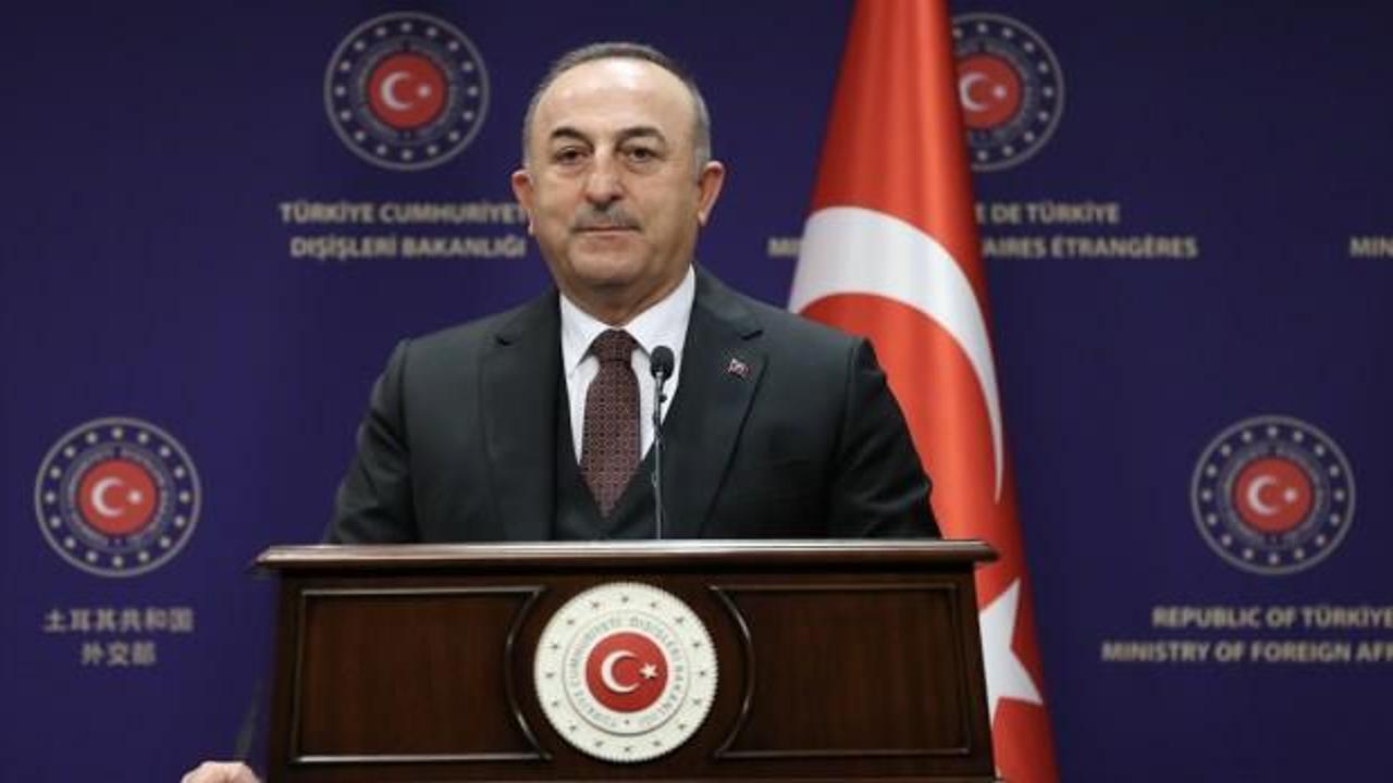 Bakan &Ccedil;avuşoğlu'ndan Yunanistan ve AB'ye g&ouml;&ccedil;men tepkisi!