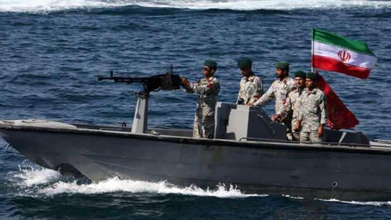 İran, Basra Körfezi'nde kaçak akaryakıt nedeniyle 2 tekneye el koydu 