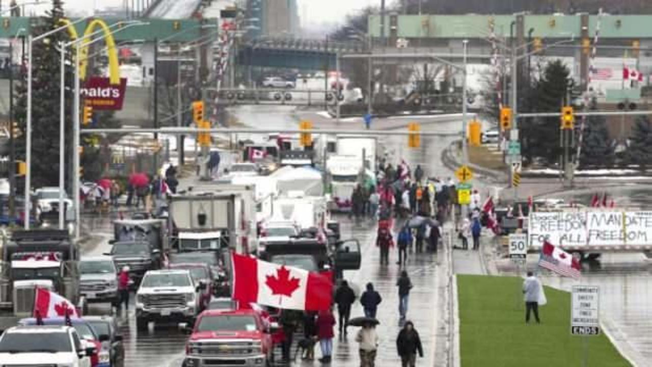 Kanada polisinden Ambassador Köprüsü operasyonu: Gözaltına alındılar