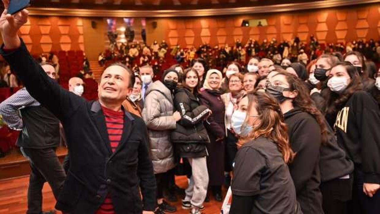 Kutuplardan d&ouml;nen Prof. Dr. Burcu &Ouml;zsoy, Tuzlalı kız &ouml;ğrencilerle buluştu 