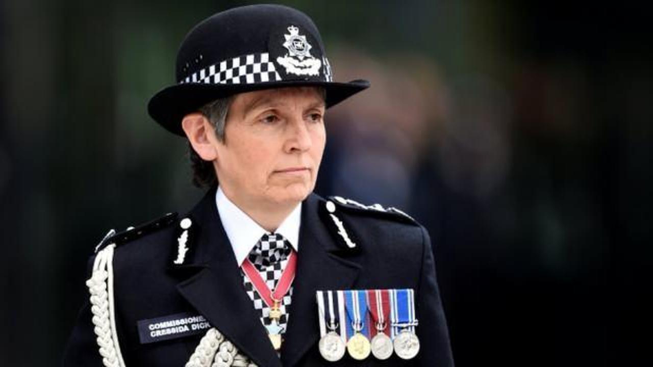 Londra Polis Şefi Dick, skandalların ardından istifa etti