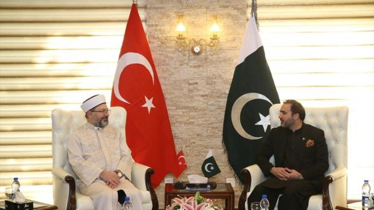 Diyanet İşleri Başkanı Erbaş'tan Pakistan'da üst düzey görüşme