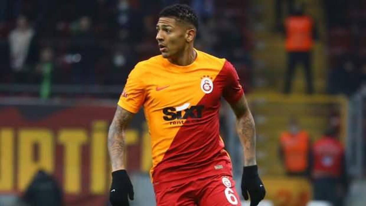 Galatasaray'da Aanholt bonusları kaptı