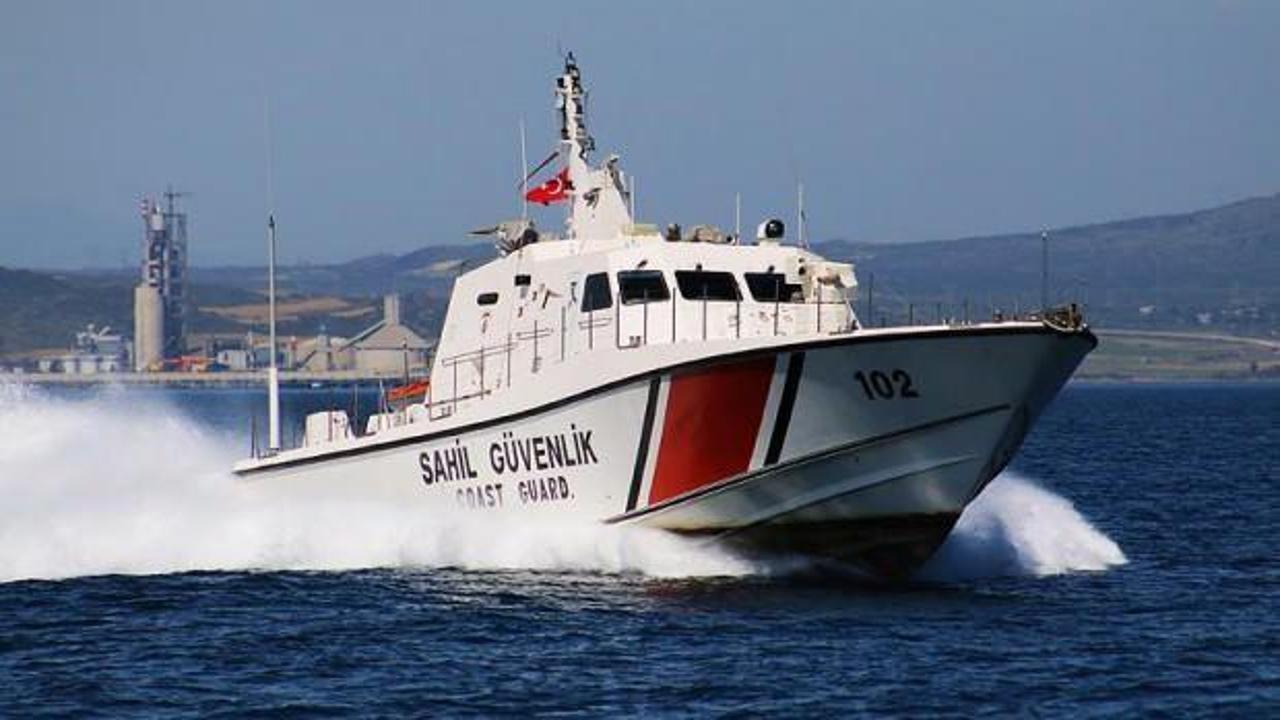 İzmir'de tekneyle yurt dışına kaçmaya çalışan FETÖ'cüler yakalandı