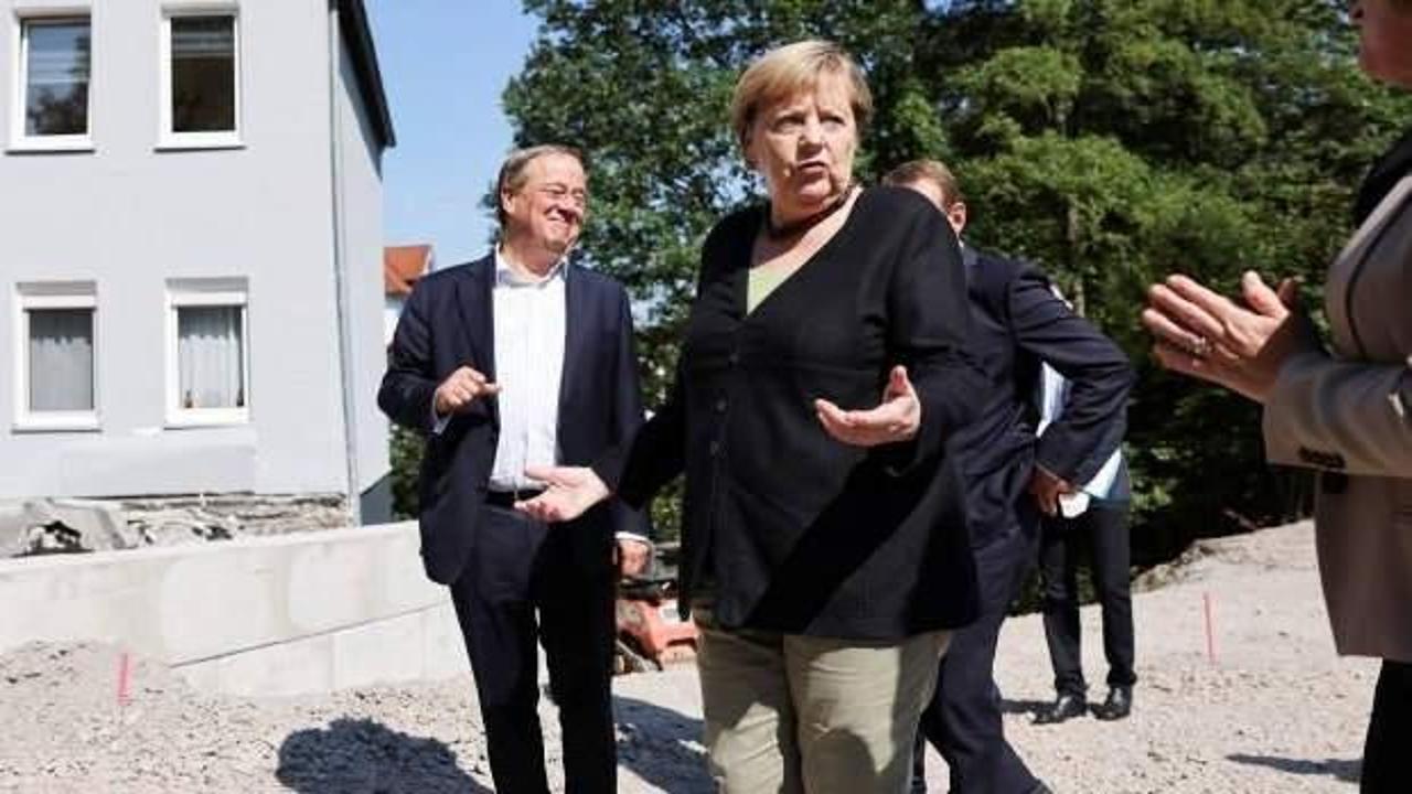 Angela Merkel'in alışveriş esnasında cüzdanını çaldırdığı iddia edildi