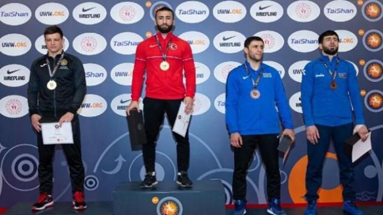 Grekoromen G&uuml;reş Milli Takımı'ndan 15 madalya